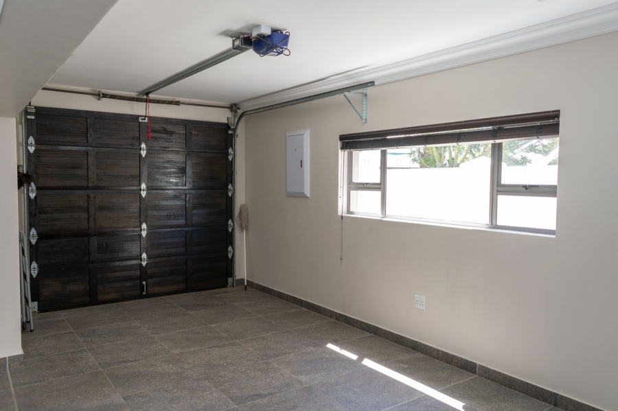 5 Bedroom Property for Sale in Marina Martinique Eastern Cape